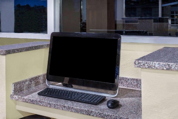 Howard Johnson by Wyndham Bangor image 16